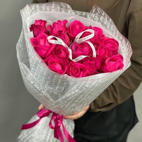 Букет "Джозефина" из 15 малиновых роз (50 см) в Лосино-Петровском