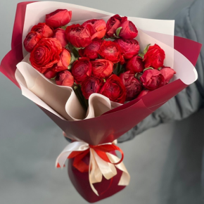 Букет из 21 красного ранункулюса в Лосино-Петровском