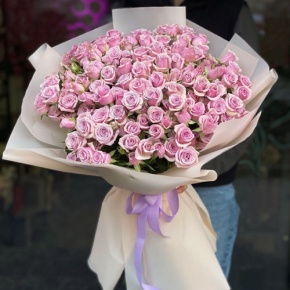 Букет из 25 лиловых кустовых роз (60 см) в Лосино-Петровском