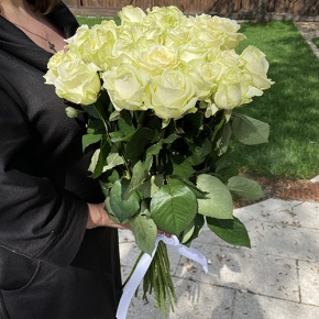 Букет из 21 белой розы (70 см) в Лосино-Петровском