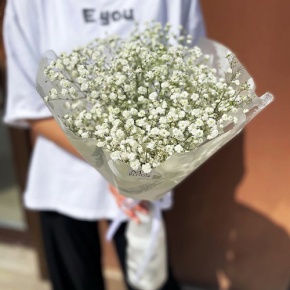 Букет из 5 белых гипсофил в Лосино-Петровском