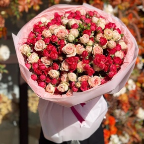 Букет из 35 кустовых роз микс (50 см) в Лосино-Петровском