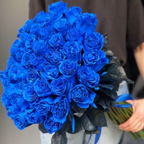 Букет из 51 синей розы Эквадор под ленту (70 см) в Лосино-Петровском