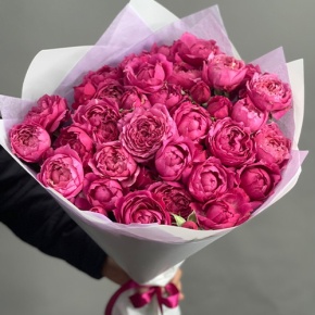 Букет из 11 кустовых пионовидных роз Джульетта в Лосино-Петровском