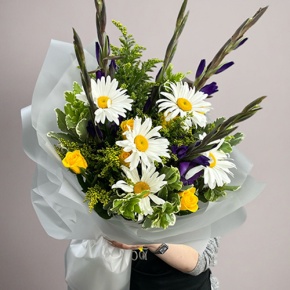 Букет из гладиолусов, роз и ромашек в Лосино-Петровском