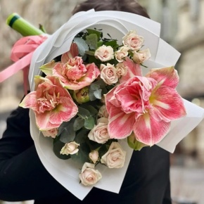 Букет "Анель" из амариллисов и кустовых роз в Лосино-Петровском