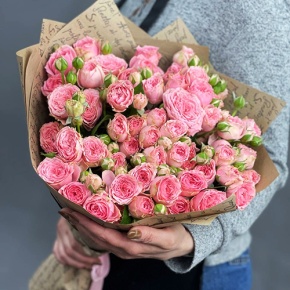 Букет "Неаполь" из 15 кустовых роз (50 см) в Лосино-Петровском