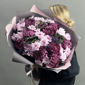 Букет "Виолетта" из хризантем Бигоуди, лимониума, брассики и кустовых хризантем в Лосино-Петровском
