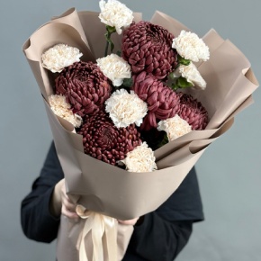 Букет из хризантем Бигоуди и диантусов в Лосино-Петровском