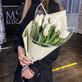 Букет 15 белых тюльпанов в Лосино-Петровском