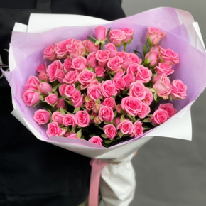 Букет "Рассвет принцессы" из 15 кустовых роз (50 см) в Лосино-Петровском