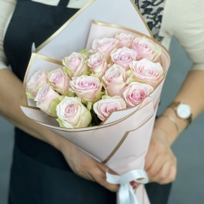 Букет из 15 пудровых роз Кения (40 см) в Лосино-Петровском