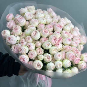 Букет из 25 кустовых пионовидных роз Мэнсфилд парк (50 см) в Лосино-Петровском