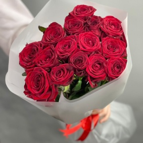 Букетик из 15 красных роз (60 см) в Лосино-Петровском