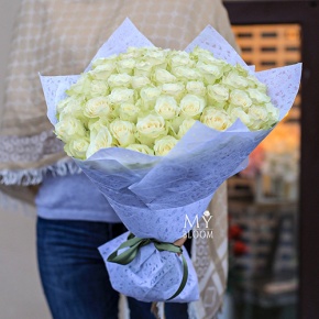 51 белая роза (40 см) в Лосино-Петровском