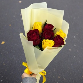 Букет из 7 Кенийских роз (40 см) в Лосино-Петровском