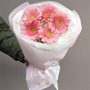 Букет из 5 розовых гербер мини в Лосино-Петровском