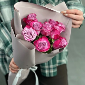 Букет "Сесилия" из 9 фиолетовых роз кения (40 см) в Лосино-Петровском