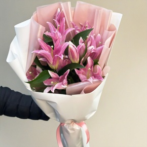 Монобукет из 9 ароматных розовых лилий в Лосино-Петровском