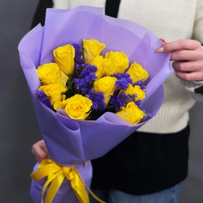 Букет "Лейкерс" из лимонных роз и статицы в Лосино-Петровском