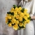 Букет из 25 лимонных роз с рускусом (40 см) в Лосино-Петровском Букет из 25 лимонных роз с рускусом (40 см) в Лосино-Петровском